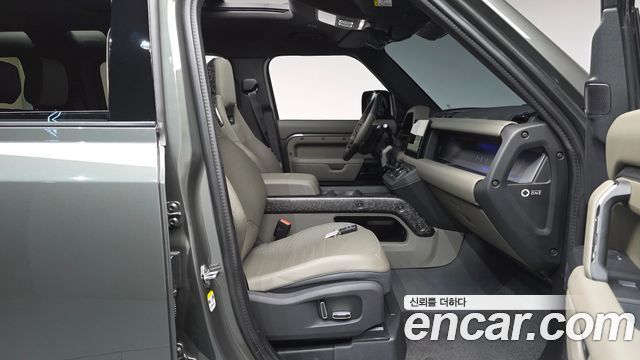 Land Rover Defender (L663) 110 P635 Octa Edition 1 2025 — фото 12