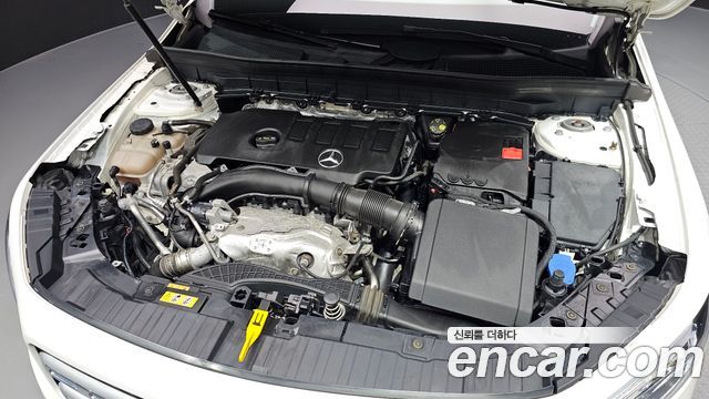 Mercedes-Benz GLB-Class (X247) GLB220 2021 — фото 6