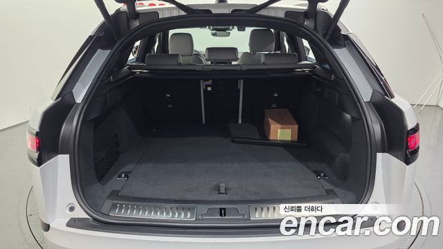 Land Rover Range Rover Velar 2.0 P250 Dynamic SE 2026 — фото 10