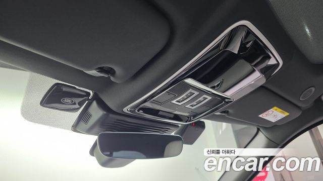 Land Rover Range Rover Velar 2.0 P250 Dynamic SE 2026 — фото 12