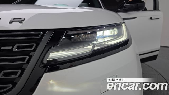 Land Rover Range Rover Velar 2.0 P250 Dynamic SE 2026 — фото 17