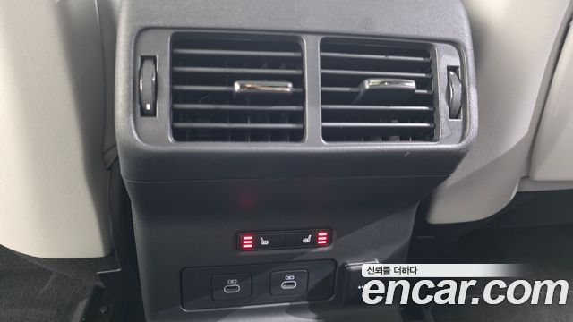 Land Rover Range Rover Velar 2.0 P250 Dynamic SE 2026 — фото 18