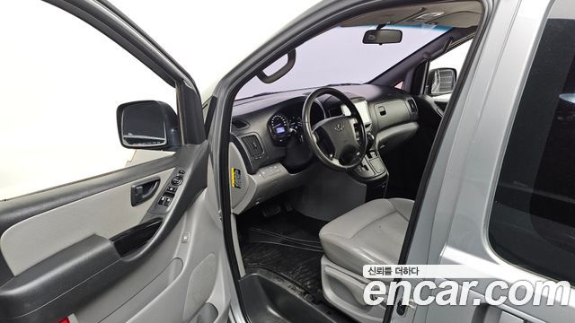 Hyundai Grand Starex Van 5-Seater Smart 2019 — фото 10