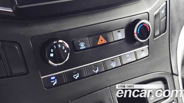 Hyundai Grand Starex Van 5-Seater Smart 2019 — фото 20