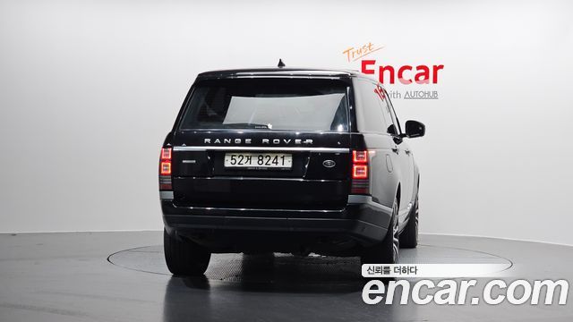 Land Rover Range Rover (IV) 4.4 SDV8 AB LWB DIESEL 2017 — фото 4