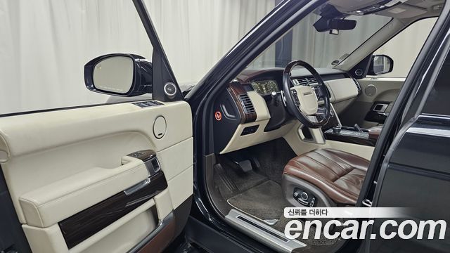 Land Rover Range Rover (IV) 4.4 SDV8 AB LWB DIESEL 2017 — фото 10