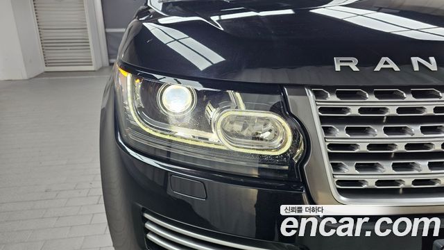 Land Rover Range Rover (IV) 4.4 SDV8 AB LWB DIESEL 2017 — фото 22