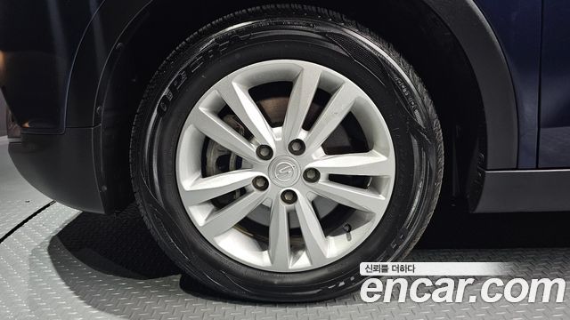 KG Mobility (SsangYong) Tivoli VX 2WD 2015 — фото 5