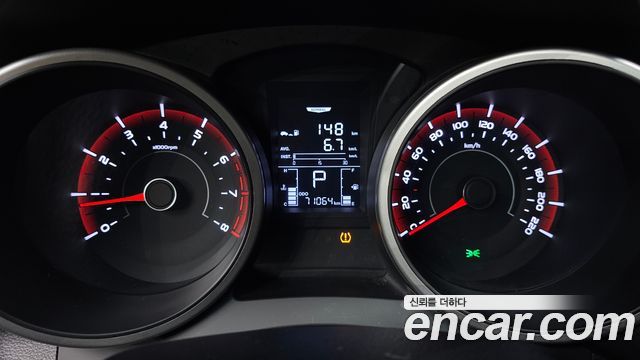 KG Mobility (SsangYong) Tivoli VX 2WD 2015 — фото 8