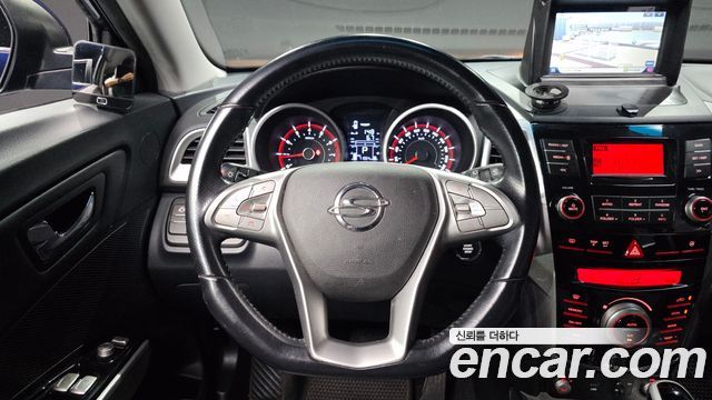 KG Mobility (SsangYong) Tivoli VX 2WD 2015 — фото 13
