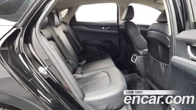 Kia K5 (III) 2.0 Prestige 2022 — фото 11