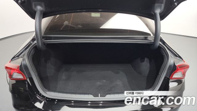 Kia K5 (III) 2.0 Prestige 2022 — фото 19