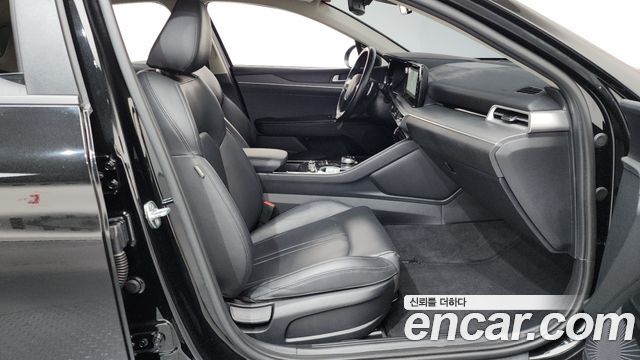 Kia K5 (III) 2.0 Prestige 2022 — фото 26