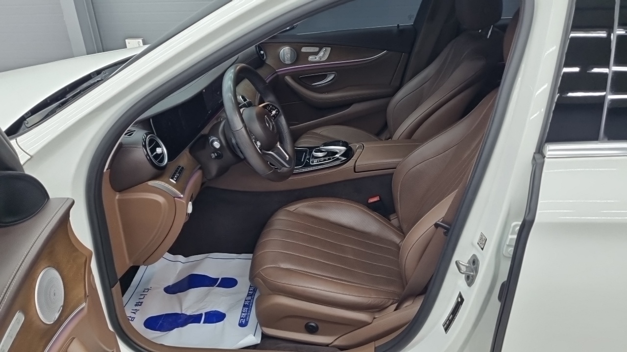 Mercedes-Benz E-Class (W213) E300 4MATIC Exclusive 2020 — фото 6
