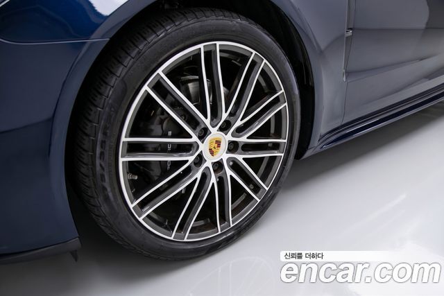 Porsche Panamera (971) 3.0 AWD 2018 — фото 6