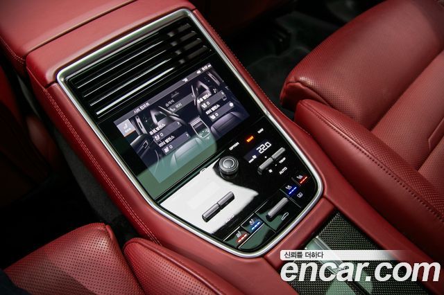 Porsche Panamera (971) 3.0 AWD 2018 — фото 21