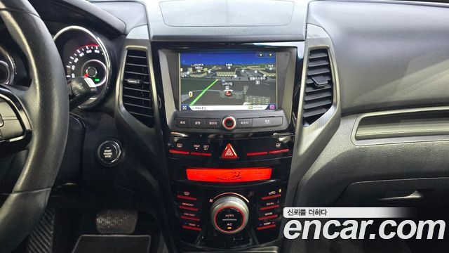KG Mobility (SsangYong) Tivoli LX 2WD 2017 — фото 12