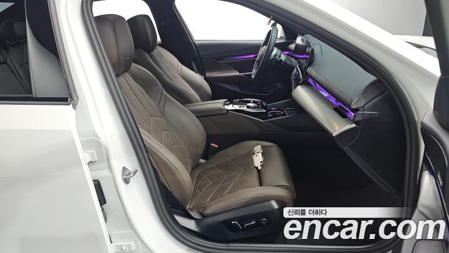 BMW 5 Series (G60) 523d M Sport 2025 — фото 26