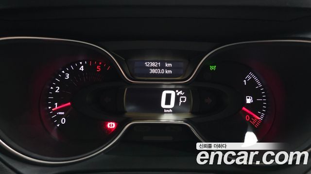 Renault Korea QM3 RE 2018 — фото 8