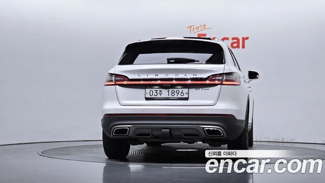Lincoln Nautilus (I) 2.7 Reserve AWD 2019 — фото 4