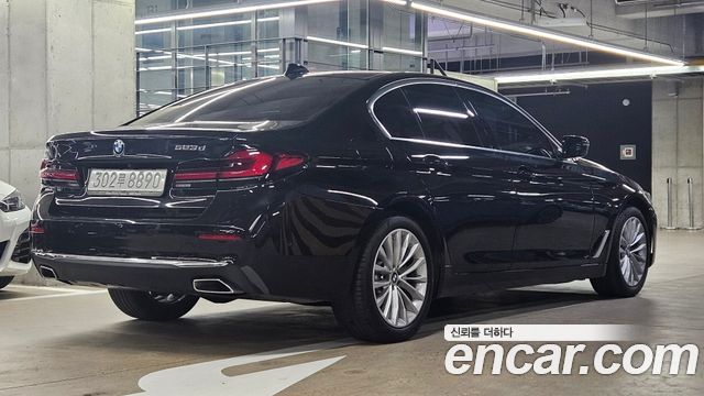 BMW 5 Series (G30) 523d Luxury 2023 — фото 2