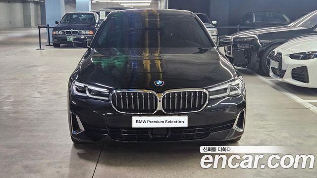 BMW 5 Series (G30) 523d Luxury 2023 — фото 3