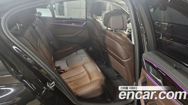 BMW 5 Series (G30) 523d Luxury 2023 — фото 17