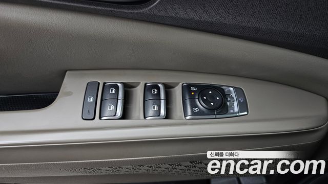 Kia Carnival (IV) Gasoline 9-Seater Prestige 2025 — фото 27
