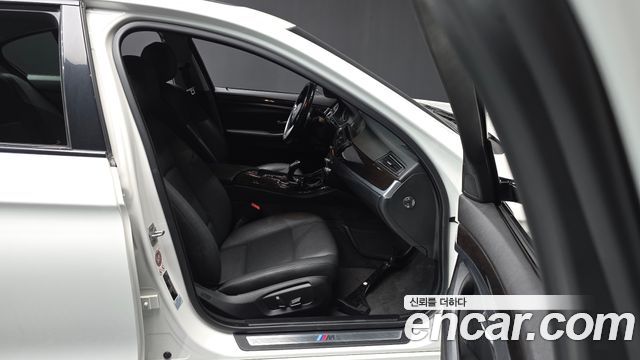 BMW 5 Series (F10) 528i M Aero Dynamic 2016 — фото 11