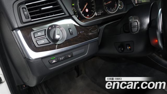 BMW 5 Series (F10) 528i M Aero Dynamic 2016 — фото 14
