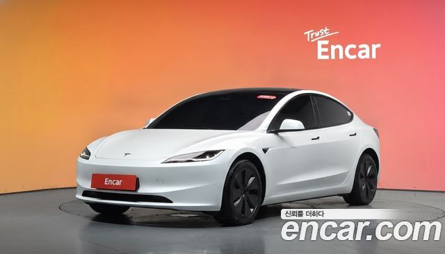 Tesla Model 3 RWD