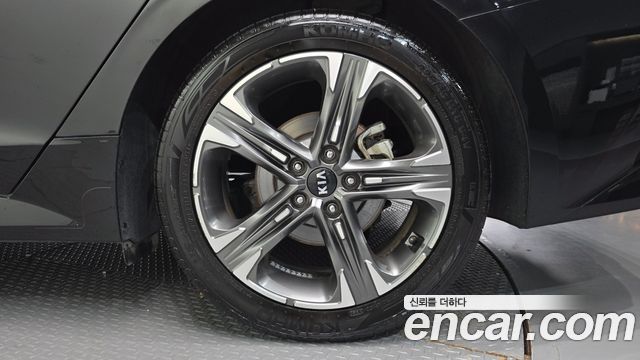 Kia K5 (III) 2.0 LPI Signature 2020 — фото 21