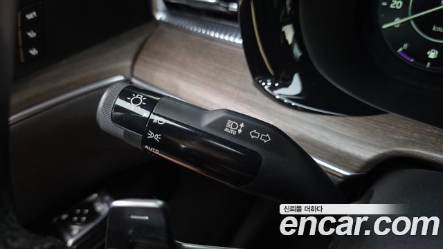 Kia K5 (III) 2.0 LPI Signature 2020 — фото 32