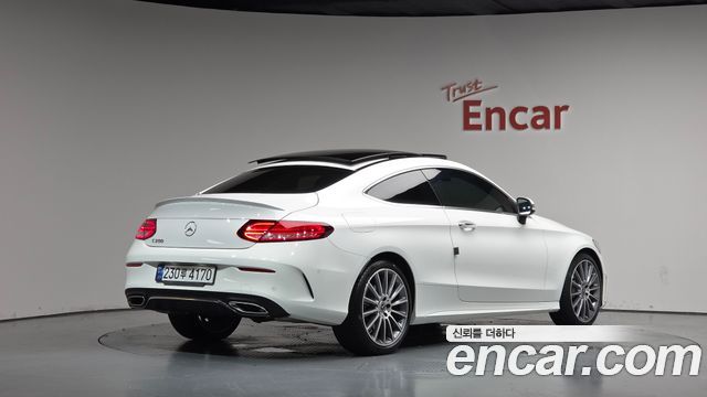 Mercedes-Benz C-Class (W205) C200 Coupe 2023 — фото 2