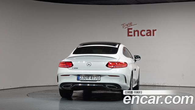 Mercedes-Benz C-Class (W205) C200 Coupe 2023 — фото 4