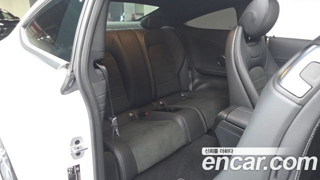 Mercedes-Benz C-Class (W205) C200 Coupe 2023 — фото 11