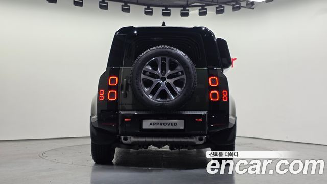 Land Rover Defender (L663) 110 P400 X 2026 — фото 6