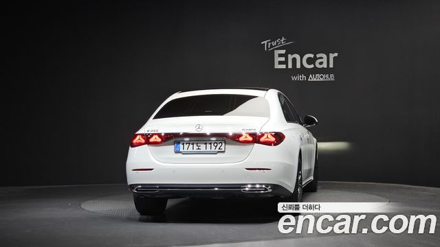 Mercedes-Benz E-Class (W214) E450 4MATIC Exclusive 2024 — фото 4