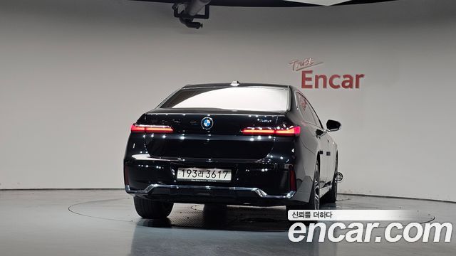 BMW 7 Series (G70) 740i sDrive M Sport 2023 — фото 4