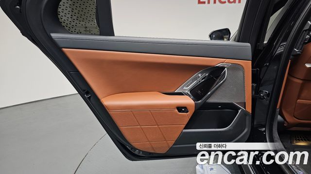 BMW 7 Series (G70) 740i sDrive M Sport 2023 — фото 25
