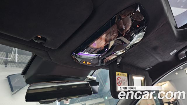 BMW 7 Series (G70) 740i sDrive M Sport 2023 — фото 37