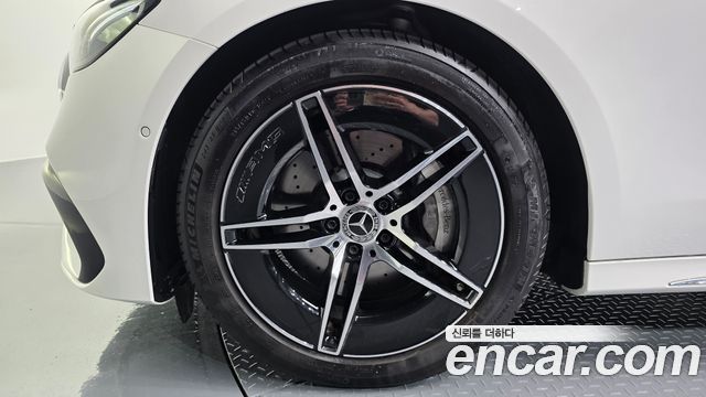 Mercedes-Benz E-Class (W214) E200 AMG Line 2026 — фото 5