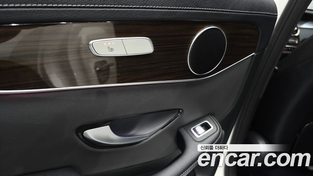 Mercedes-Benz GLC-Class (X253) GLC300 4MATIC 2020 — фото 19