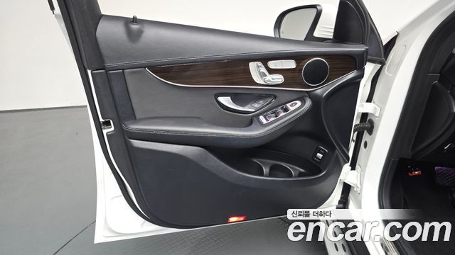 Mercedes-Benz GLC-Class (X253) GLC300 4MATIC 2020 — фото 24