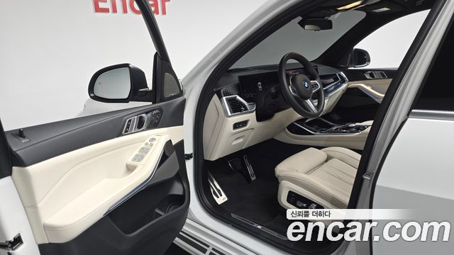 BMW X7 (G07) xDrive 40i M Sport 6STR 2024 — фото 10