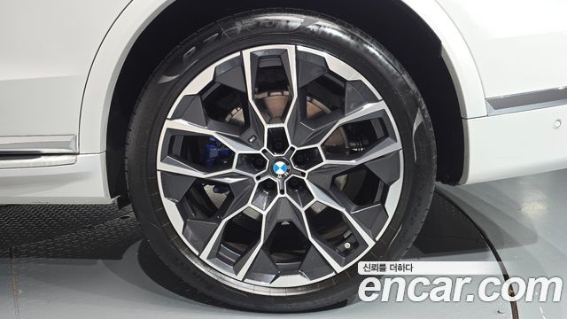 BMW X7 (G07) xDrive 40i M Sport 6STR 2024 — фото 21