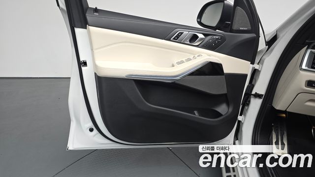 BMW X7 (G07) xDrive 40i M Sport 6STR 2024 — фото 24