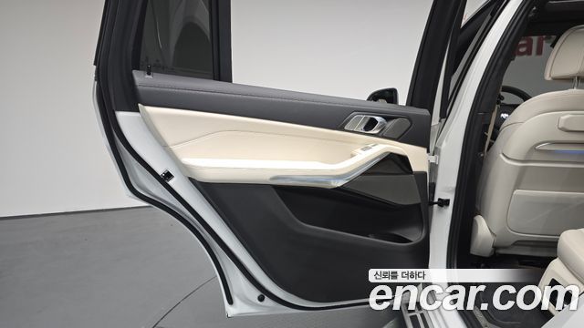 BMW X7 (G07) xDrive 40i M Sport 6STR 2024 — фото 25
