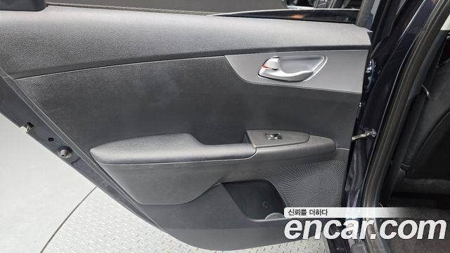 Kia K3 (II) 1.6 Prestige 2022 — фото 25