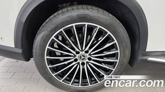 Mercedes-Benz GLC-Class (X254) GLC300 4MATIC AMG Line 2024 — фото 5